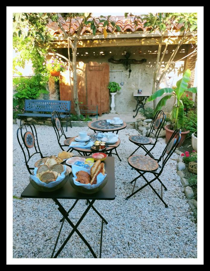 La Belle D'Ame - Guest House Prades  Bagian luar foto